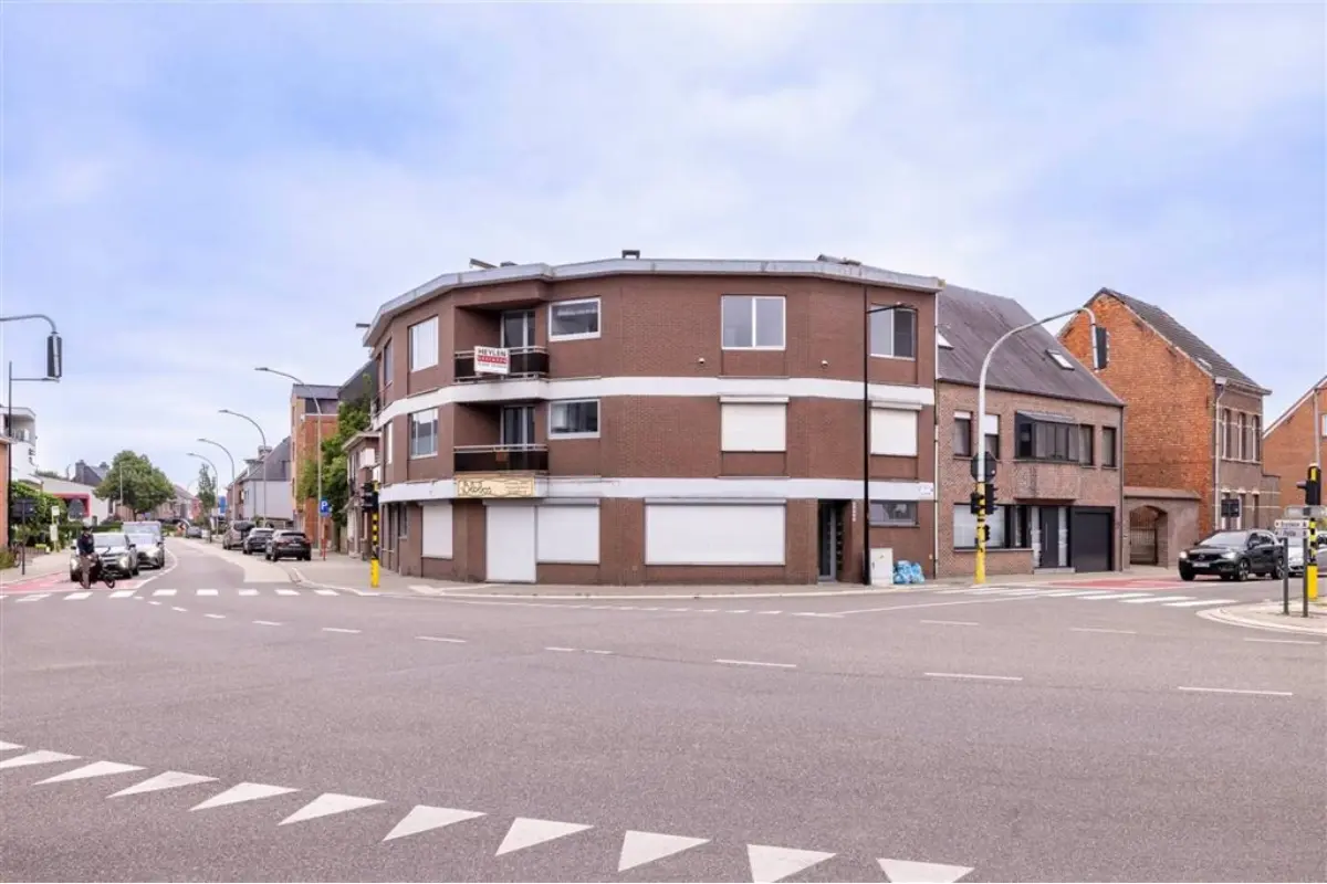 Appartement te  koop in Geel 2440 190000.00€ 2 slaapkamers 99.00m² - Zoekertje 648655