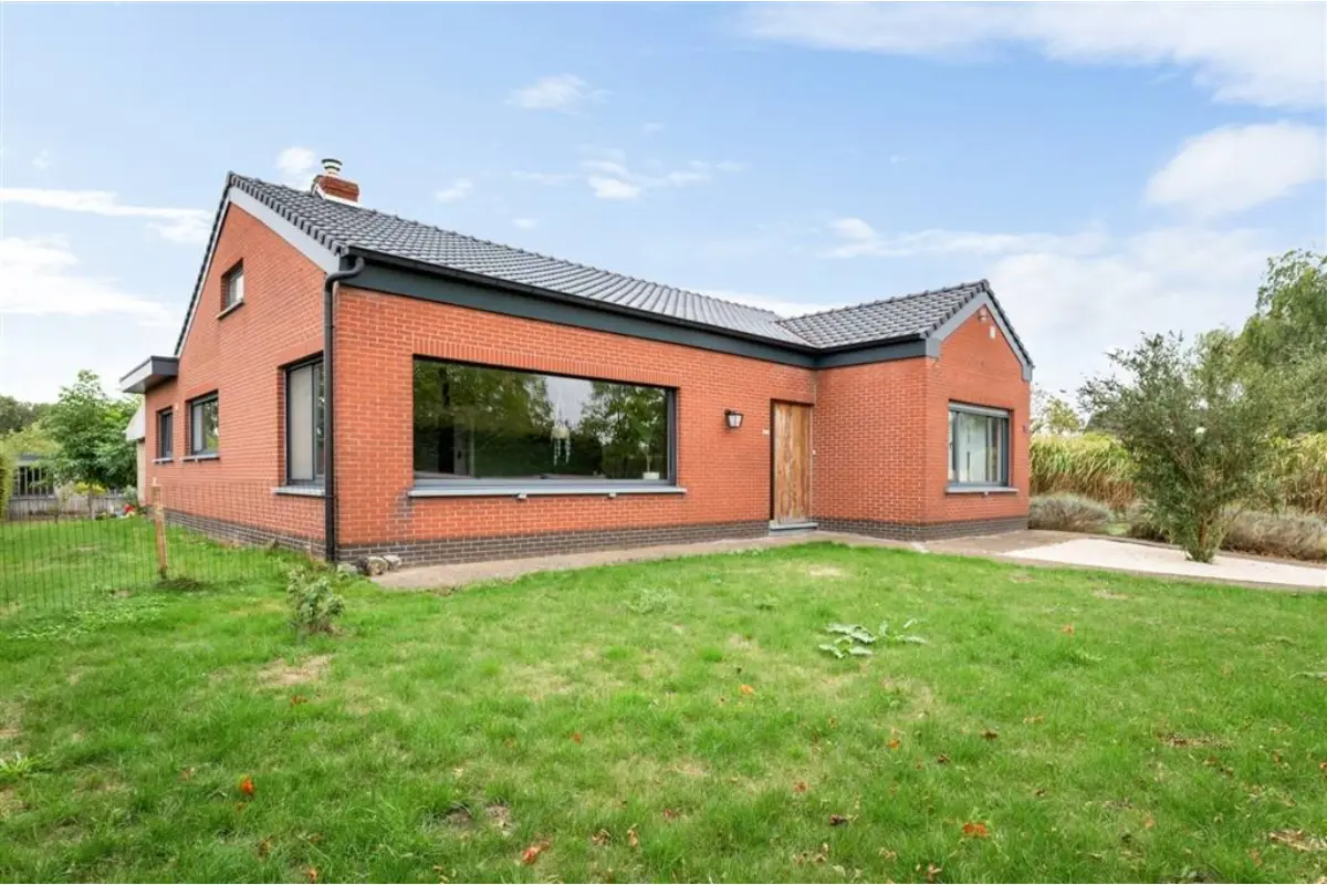 Huis te  koop in Olen 2250 389000.00€ 3 slaapkamers 153.00m² - Zoekertje 648648