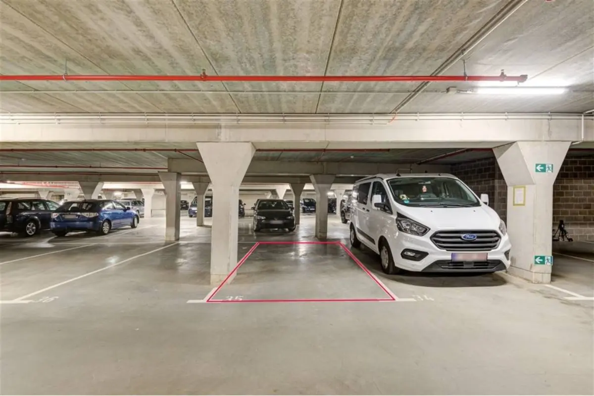 Parking & garage te  koop in Lier 2500 27500.00€  slaapkamers m² - Zoekertje 649145