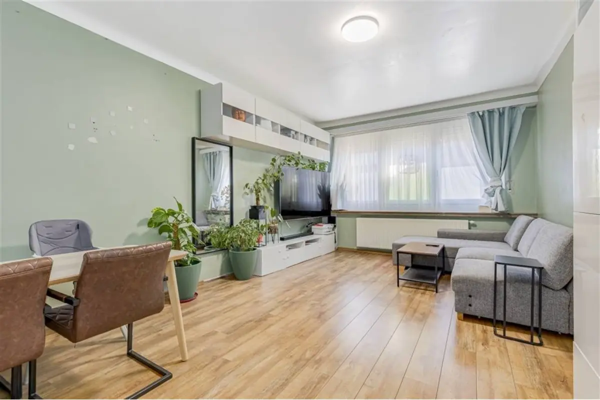 Benedenverdieping te  koop in Merksem 2170 235000.00€ 1 slaapkamers 64.00m² - Zoekertje 650041