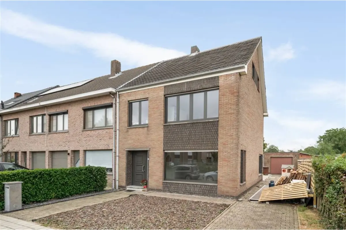 Huis te  koop in Oud-Turnhout 2360 369000.00€ 3 slaapkamers 164.00m² - Zoekertje 650046
