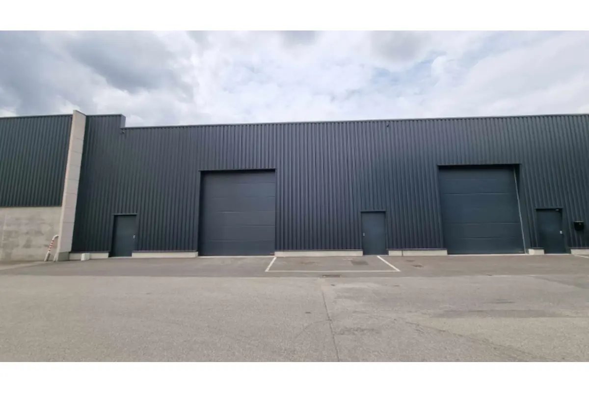 Handelszaak te  huur in Willebroek 2830 3750.00€  slaapkamers 618.00m² - Zoekertje 651427