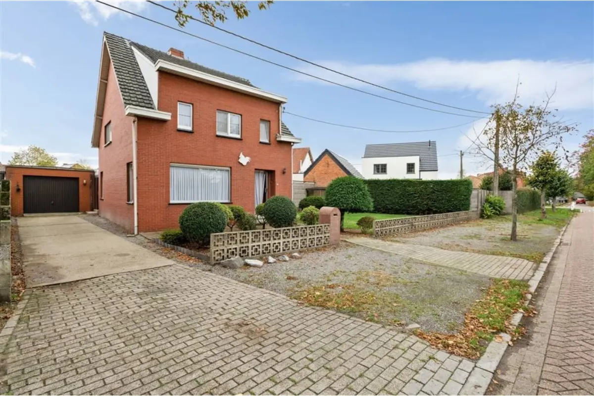 Huis te  koop in Oud-Turnhout 2360 319000.00€ 3 slaapkamers 171.00m² - Zoekertje 651401