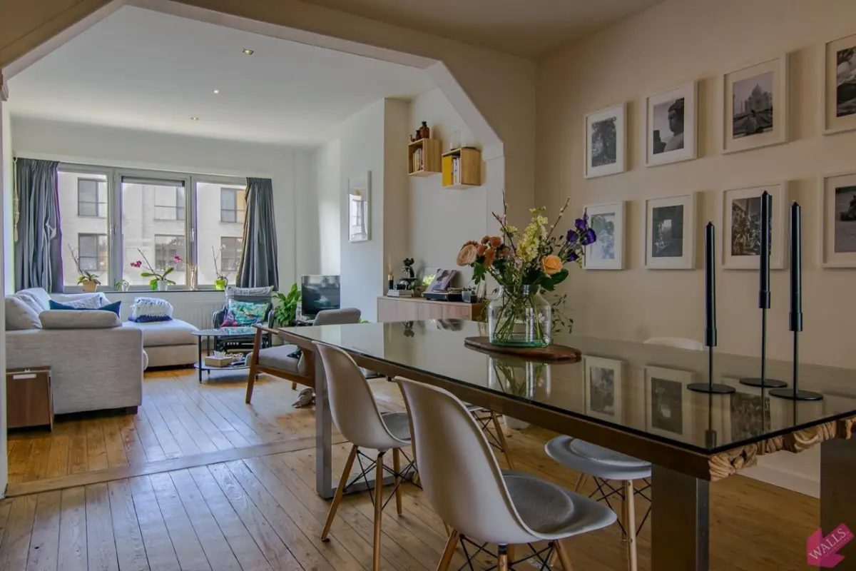 Appartement te  huur in Berchem 2600 1100.00€ 2 slaapkamers 100.00m² - Zoekertje 651372