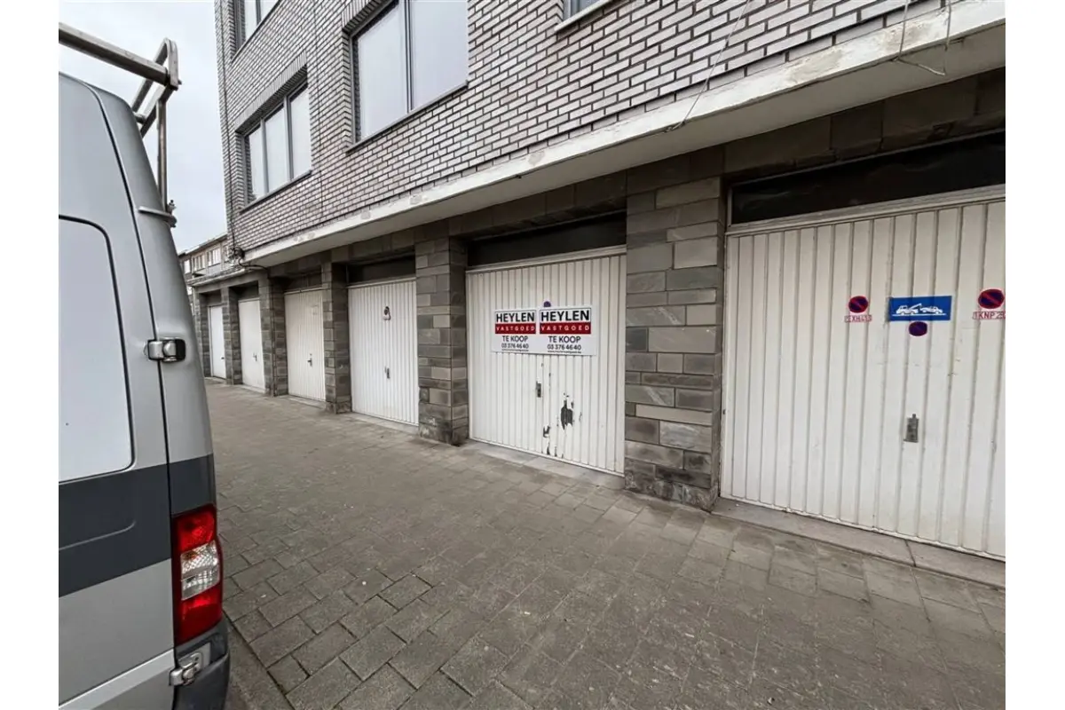 Box te  koop in Deurne 2100 21500.00€  slaapkamers m² - Zoekertje 651490