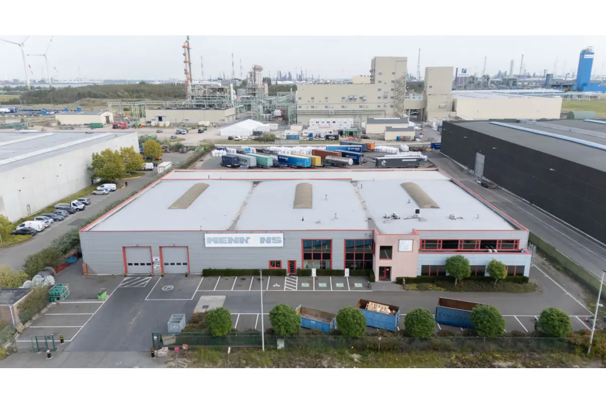 Handelszaak te  huur in Zwijndrecht 2070 15900.00€  slaapkamers 3510.00m² - Zoekertje 652712