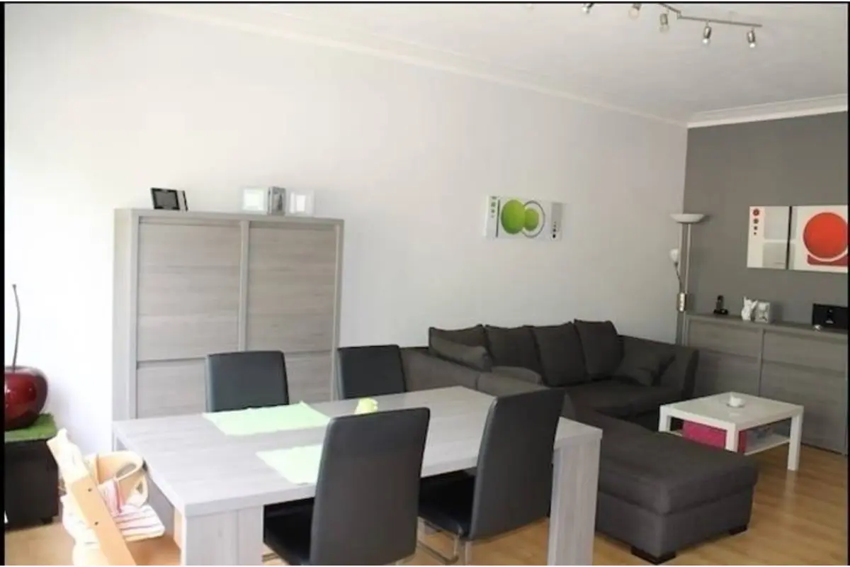 Appartement te  koop in Wilrijk 2610 249000.00€ 2 slaapkamers m² - Zoekertje 652605