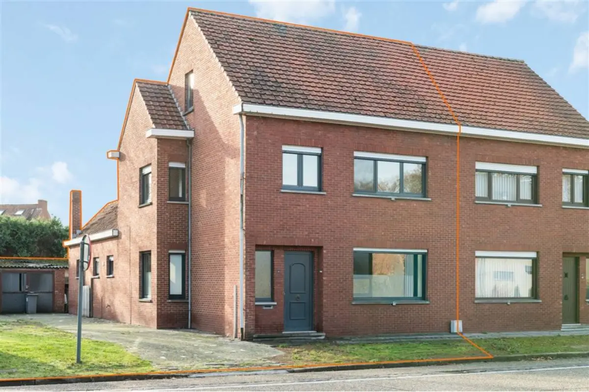 Huis te  koop in Mol 2400 235000.00€ 3 slaapkamers 125.00m² - Zoekertje 653565