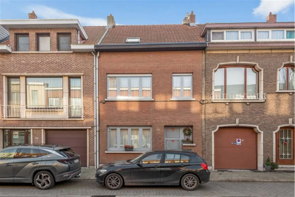 Huis te  koop in Merksem 2170 394000.00€ 4 slaapkamers 182.00m² - Zoekertje 654335