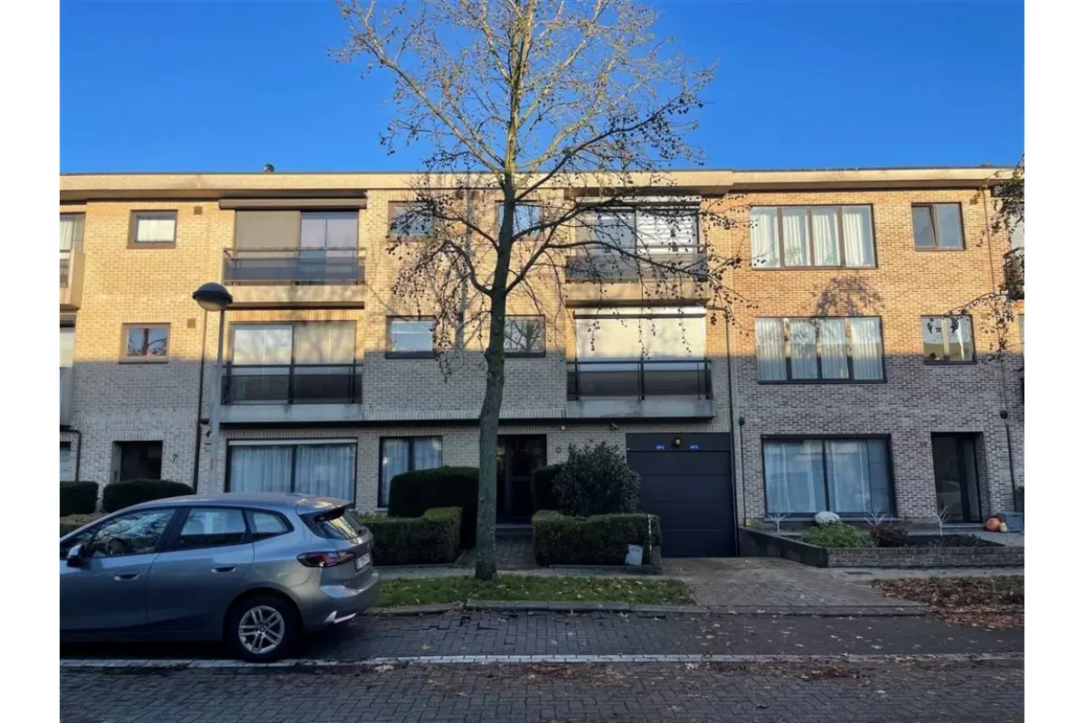 Appartement te  huur in Deurne 2100 995.00€ 1 slaapkamers 94.00m² - Zoekertje 654610