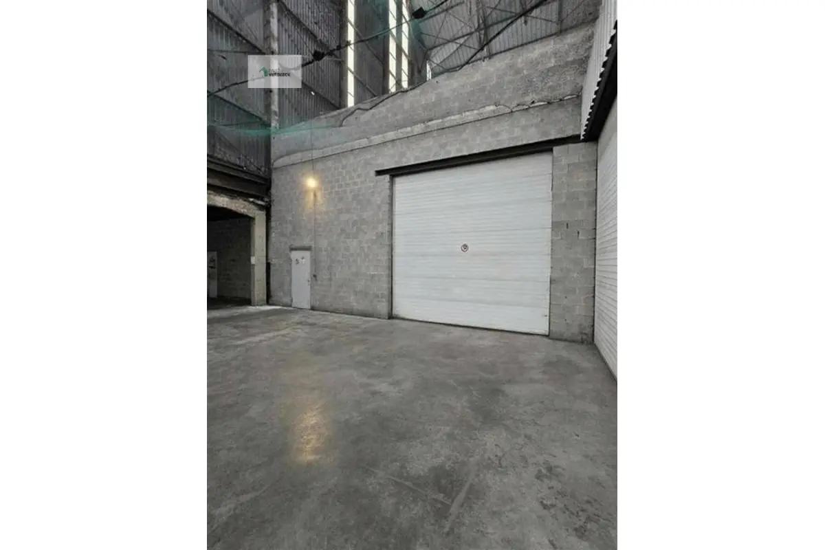 Handelszaak te  koop in Mol 2400 240000.00€  slaapkamers m² - Zoekertje 654793