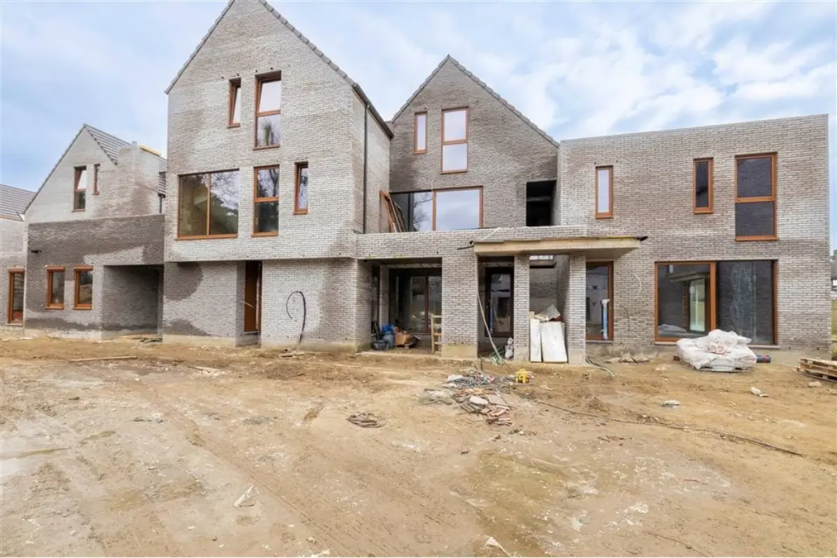 Duplex te  koop in Olen 2250 334000.00€ 3 slaapkamers 146.30m² - Zoekertje 655078