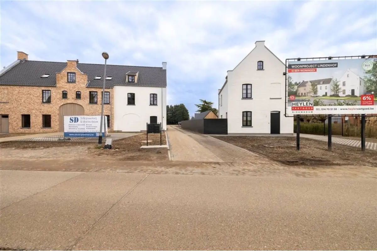 Huis te  koop in Noorderwijk 2200 436800.00€ 3 slaapkamers 186.66m² - Zoekertje 656254