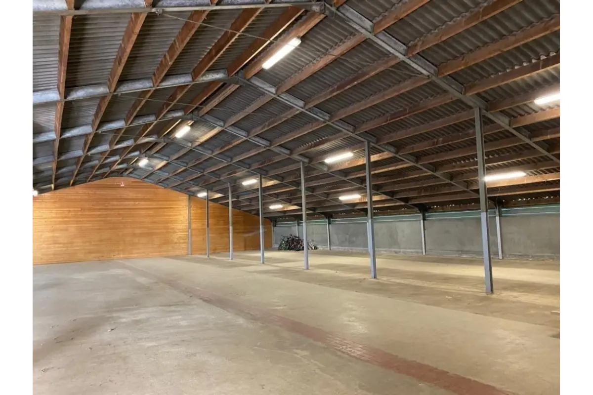 Handelszaak te  huur in Gierle 2275 1750.00€ 0 slaapkamers m² - Zoekertje 656453