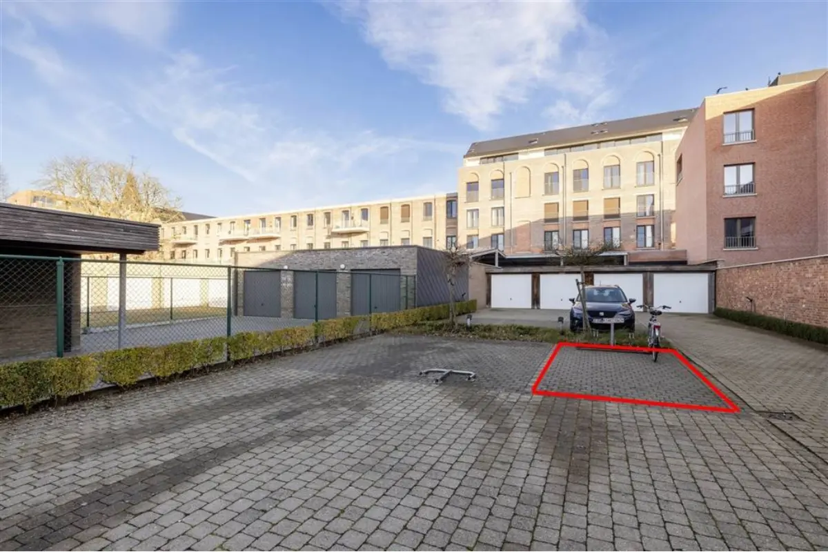 Parking & garage te  koop in Herentals 2200 14900.00€  slaapkamers m² - Zoekertje 656458