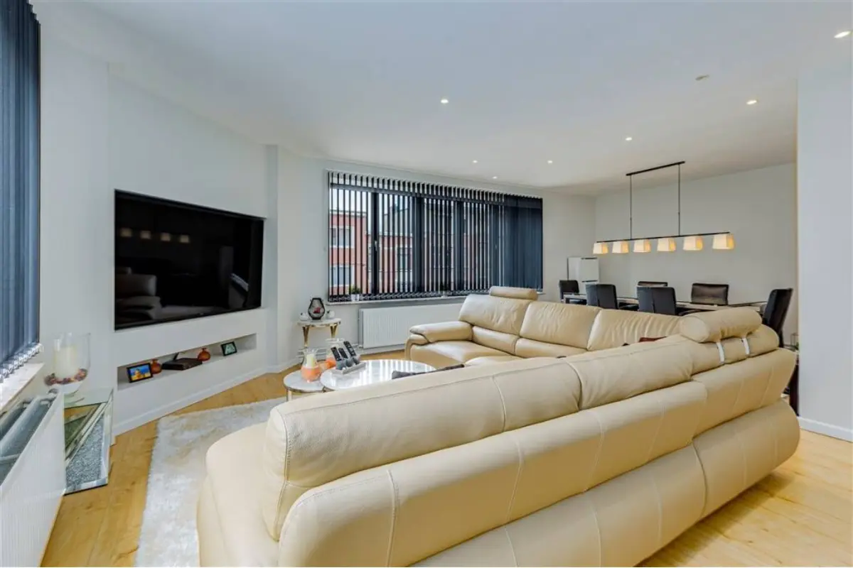 Appartement te  koop in Deurne 2100 329000.00€ 4 slaapkamers 118.00m² - Zoekertje 656454