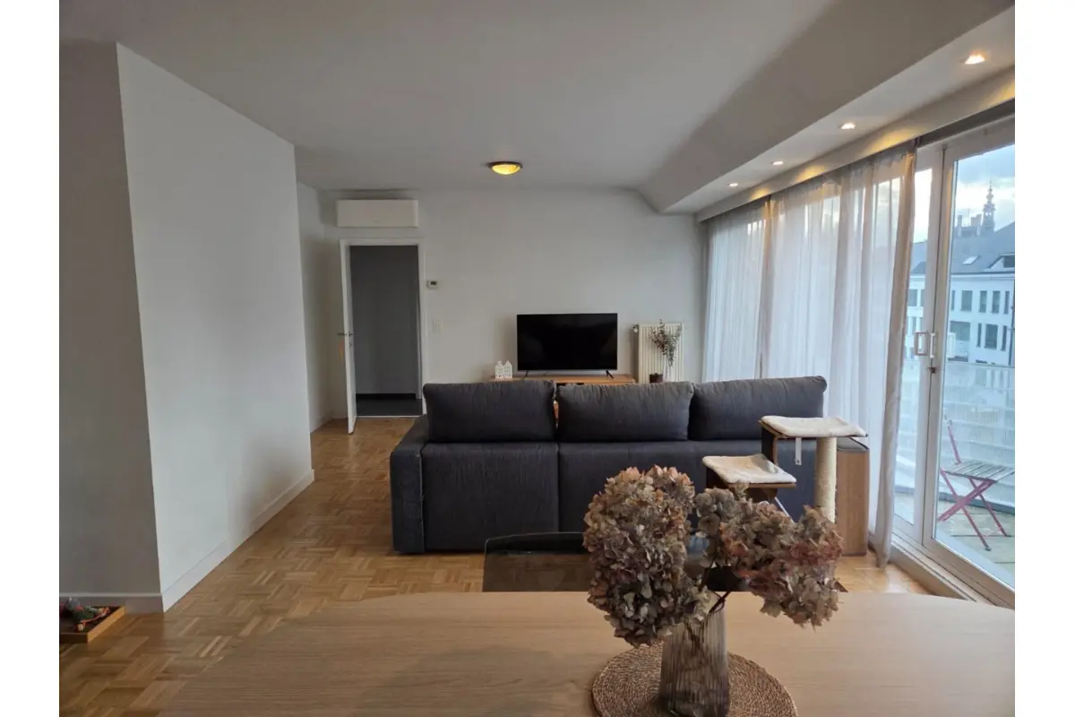 Penthouse te  huur in Antwerpen 2000 1455.00€ 3 slaapkamers 150.00m² - Zoekertje 657009