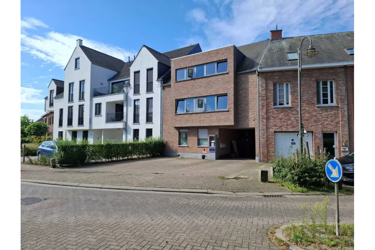 Appartement te  huur in Geel 2440 700.00€ 1 slaapkamers 75.00m² - Zoekertje 657180