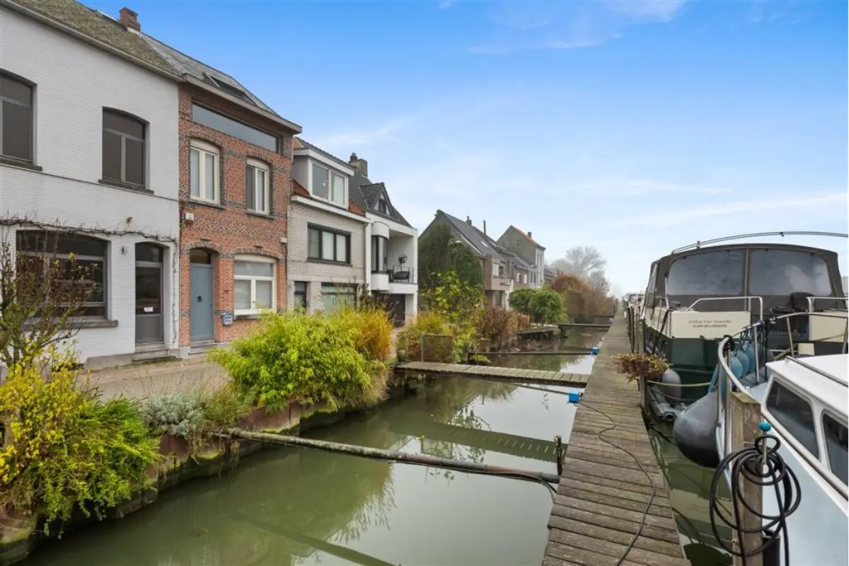 Huis te  koop in Willebroek 2830 790000.00€ 2 slaapkamers 247.00m² - Zoekertje 658119