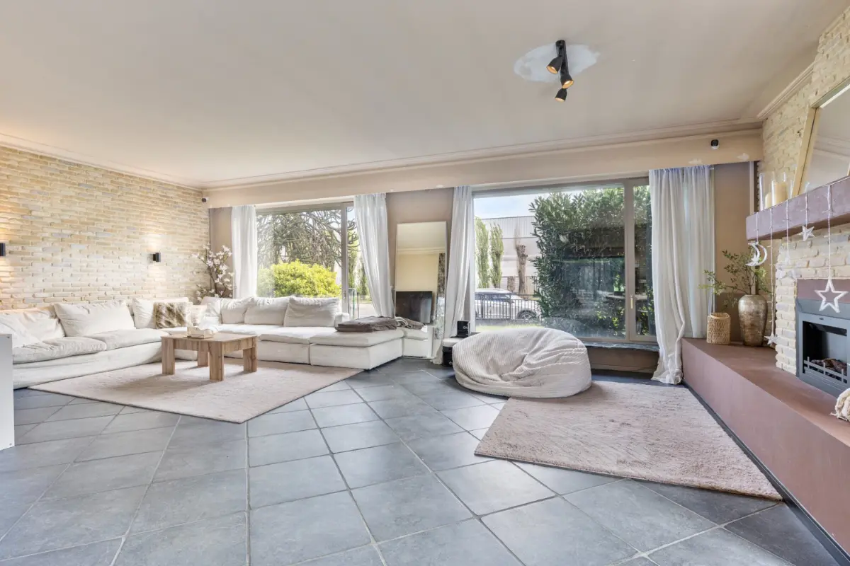 Huis te  koop in Burcht 2070 495000.00€ 3 slaapkamers 272.00m² - Zoekertje 657386