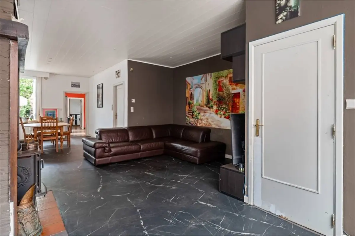 Huis te  koop in Hemiksem 2620 344000.00€ 4 slaapkamers 179.00m² - Zoekertje 658090