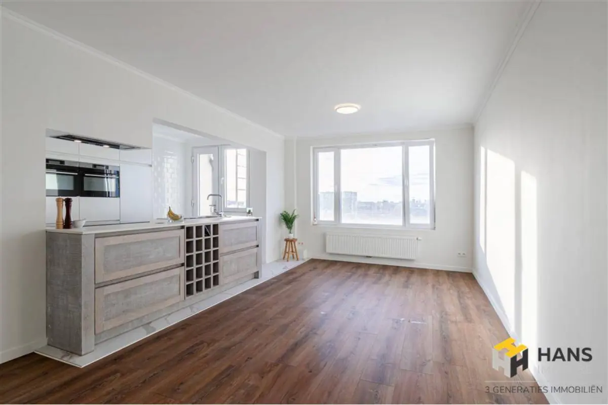 Appartement te  koop in Deurne 2100 249900.00€ 2 slaapkamers 88.00m² - Zoekertje 657562