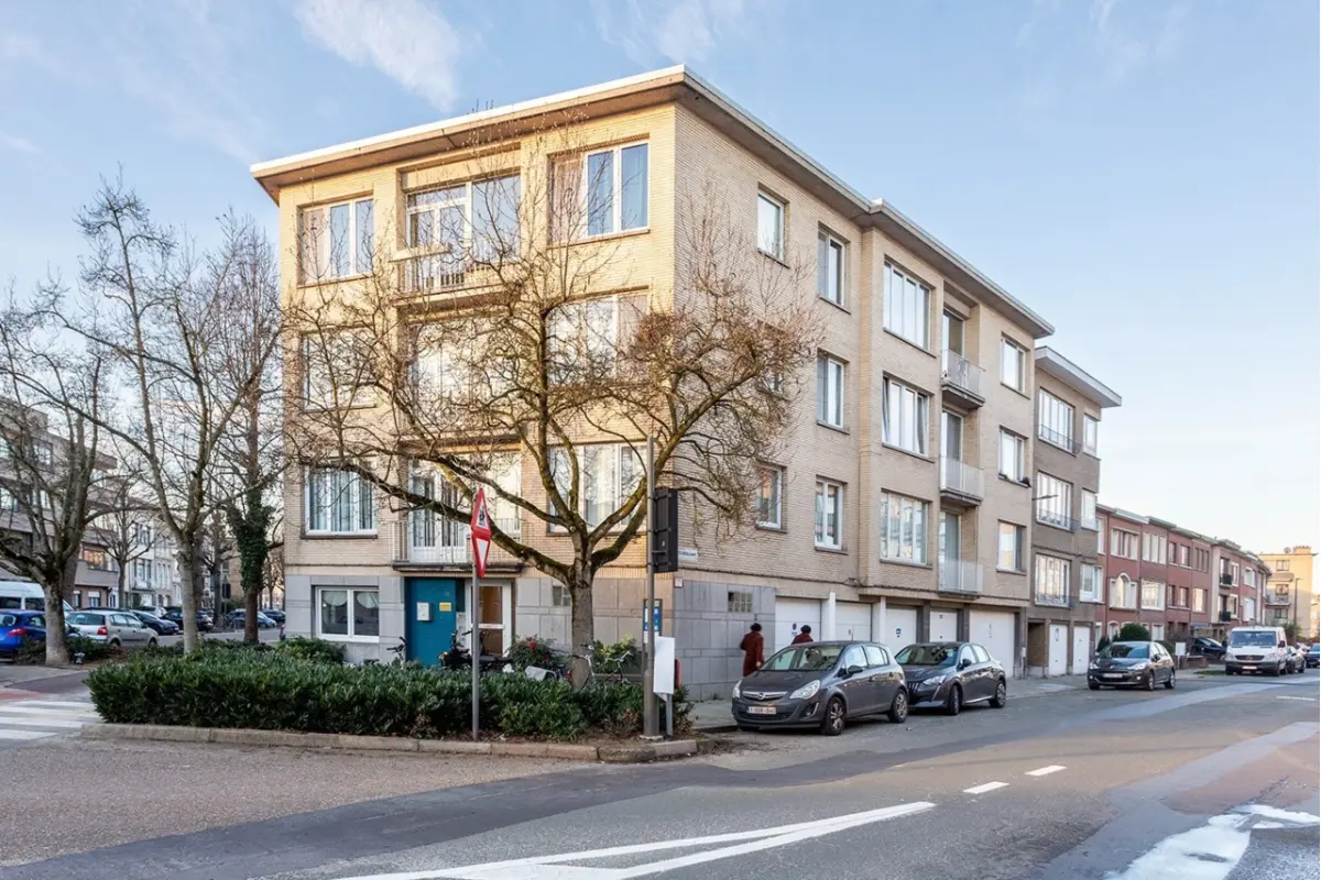 Appartement te  koop in Deurne 2100 262500.00€ 2 slaapkamers 100.00m² - Zoekertje 657811