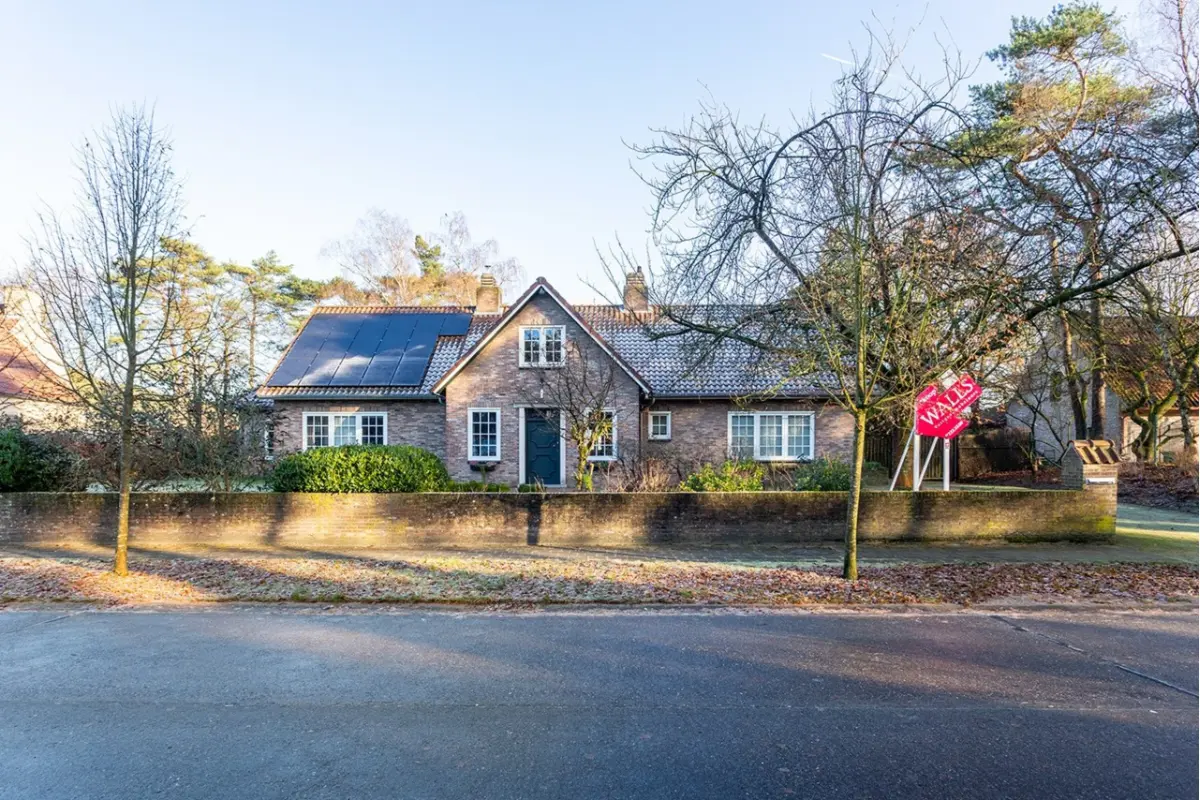 Huis te  koop in Brasschaat 2930 1095000.00€ 5 slaapkamers 406.00m² - Zoekertje 659273