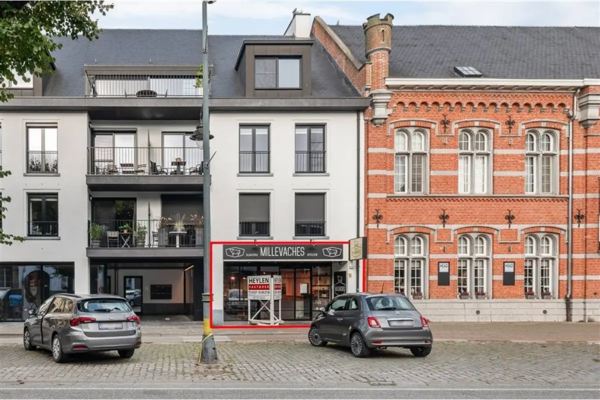 Handelszaak te  koop in Hoogstraten 2320 850000.00€  slaapkamers 370.00m² - Zoekertje 658763
