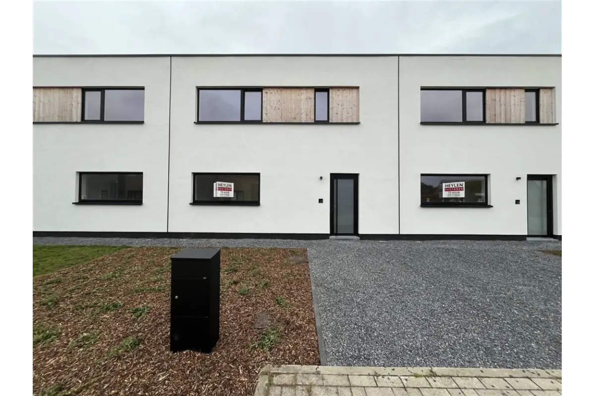 Huis te  huur in Dessel 2480 1370.00€ 3 slaapkamers m² - Zoekertje 659435