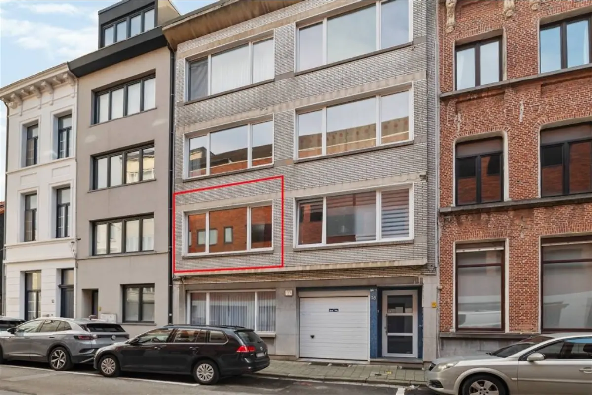 Appartement te  koop in Antwerpen 2060 156000.00€ 1 slaapkamers 72.00m² - Zoekertje 660150