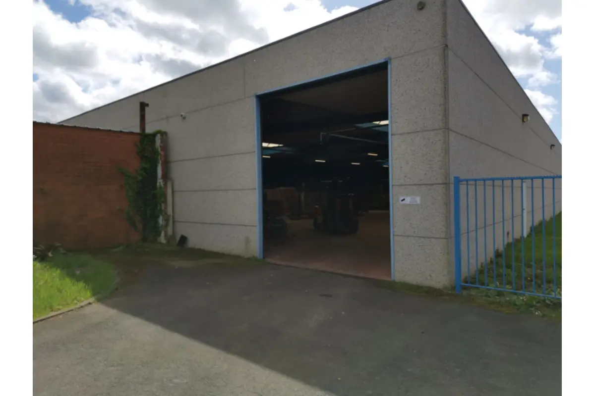 Handelszaak te  huur in Putte 2580 8181.00€  slaapkamers 1785.00m² - Zoekertje 660342