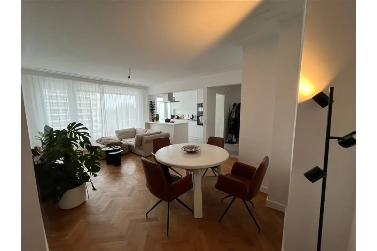 Appartement te  huur in Berchem 2600 980.00€ 2 slaapkamers 73.00m² - Zoekertje 661237