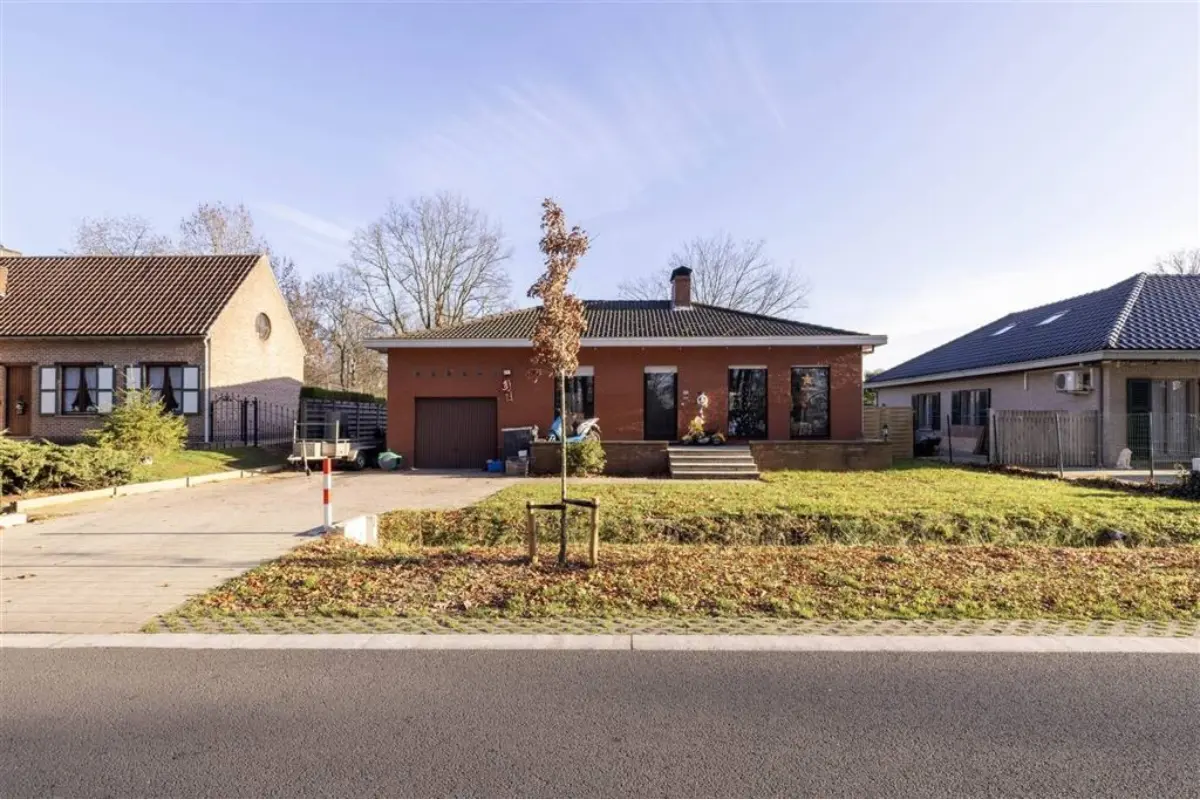 Huis te  koop in Malle 2390 349900.00€ 3 slaapkamers 147.00m² - Zoekertje 661611