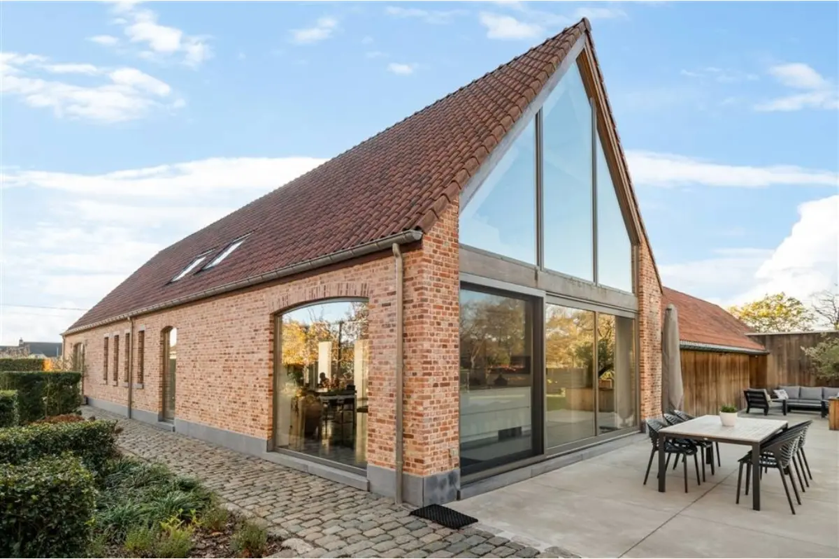 Huis te  koop in Meerhout 2450 885000.00€ 3 slaapkamers 384.00m² - Zoekertje 660949