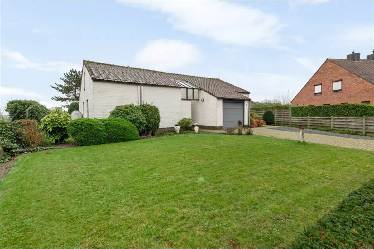 Huis te  koop in Weelde 2381 349000.00€ 3 slaapkamers 125.00m² - Zoekertje 661637