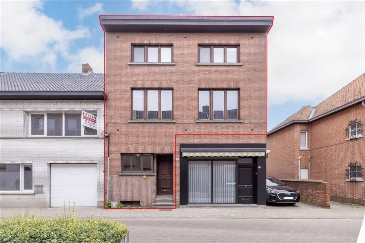 Appartement te  koop in Geel 2440 215000.00€ 4 slaapkamers 156.00m² - Zoekertje 660970