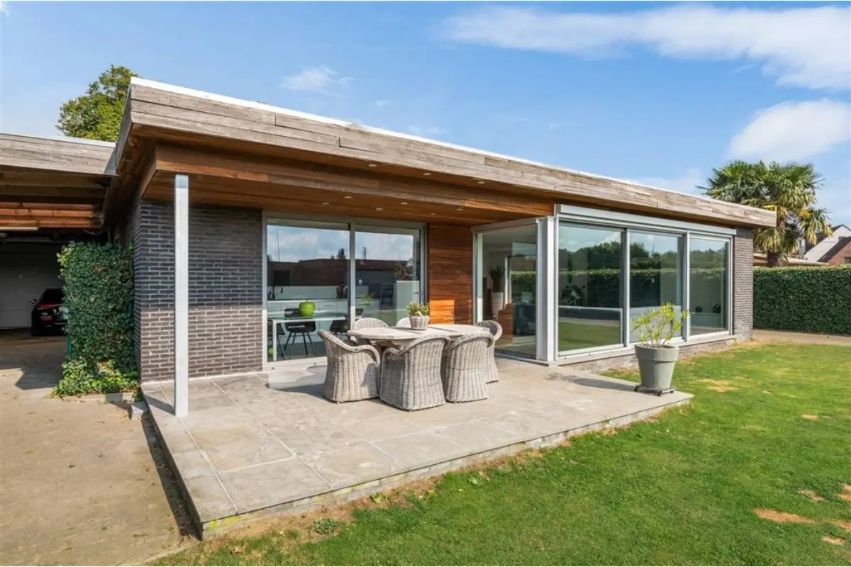 Huis te  koop in Ranst 2520 649000.00€ 4 slaapkamers 267.00m² - Zoekertje 662575