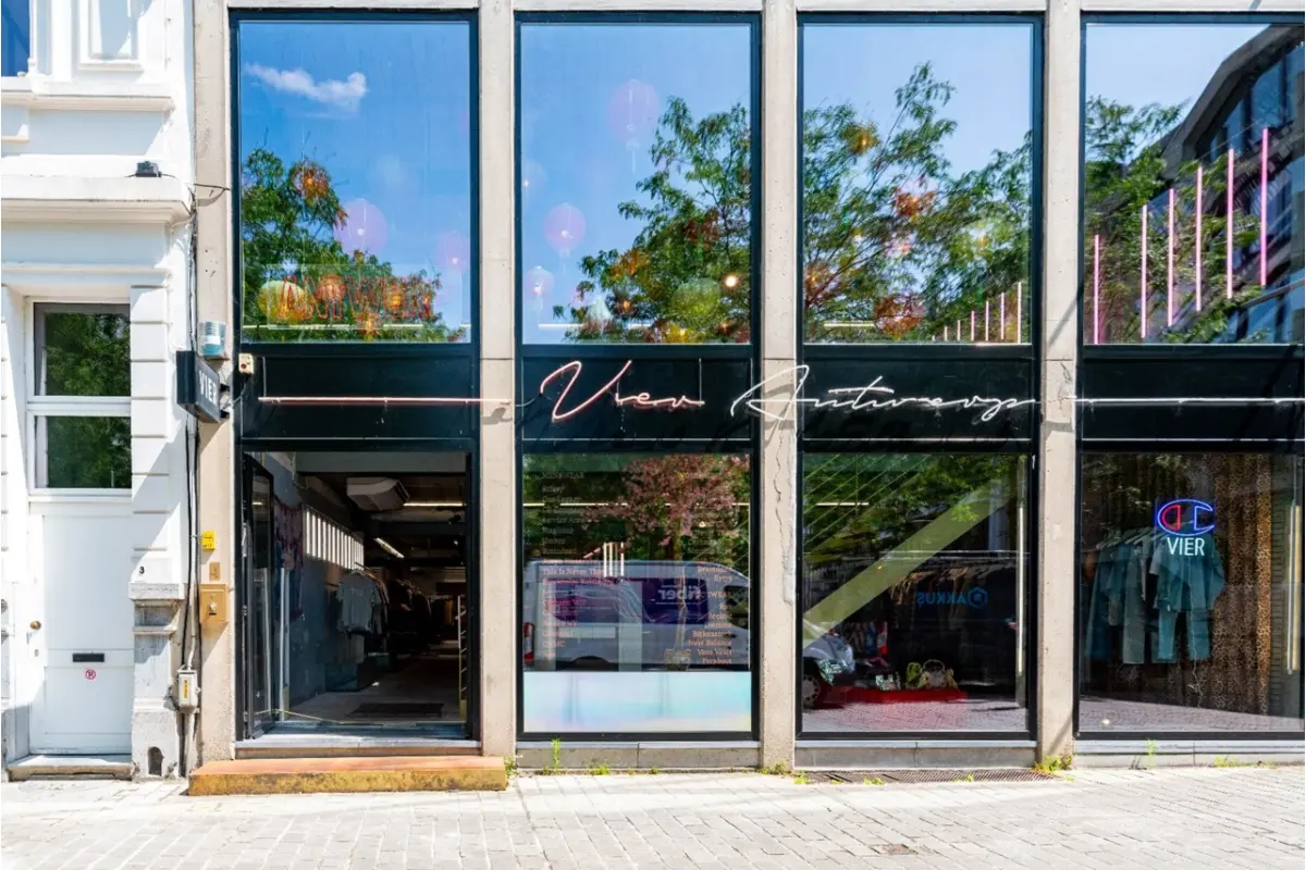 Handelszaak te  huur in Antwerpen 2000 12500.00€  slaapkamers 355.00m² - Zoekertje 662042