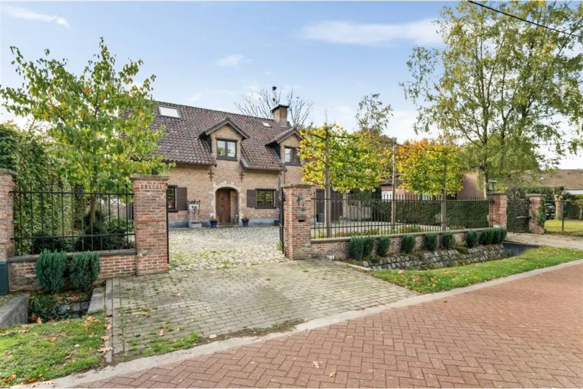 Huis te  koop in Brecht 2960 689500.00€ 4 slaapkamers 244.00m² - Zoekertje 662627