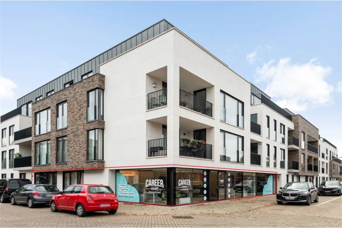 Handelszaak te  koop in Brasschaat 2930 635000.00€  slaapkamers 195.00m² - Zoekertje 690958