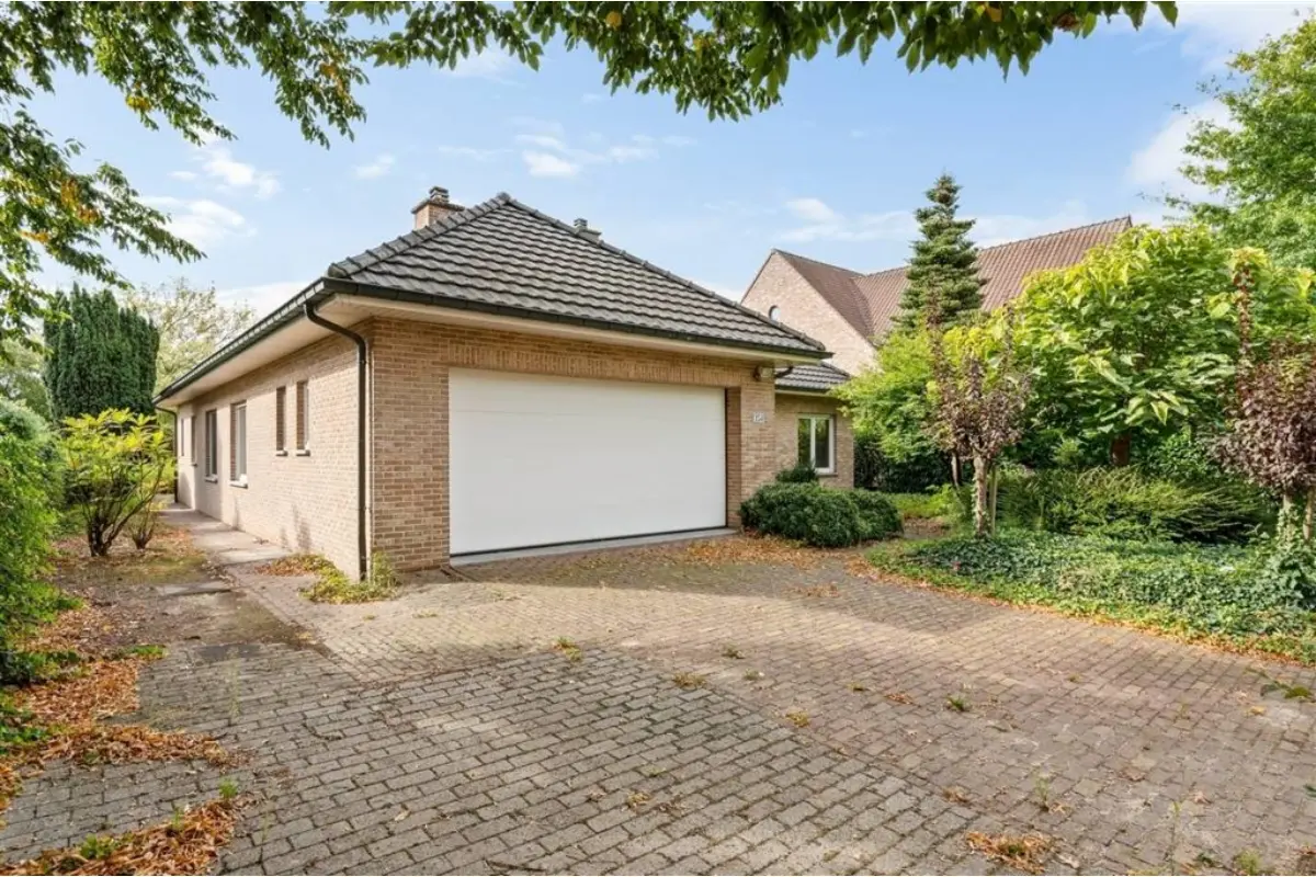 Huis te  koop in Koningshooikt 2500 595000.00€ 2 slaapkamers 216.00m² - Zoekertje 662587