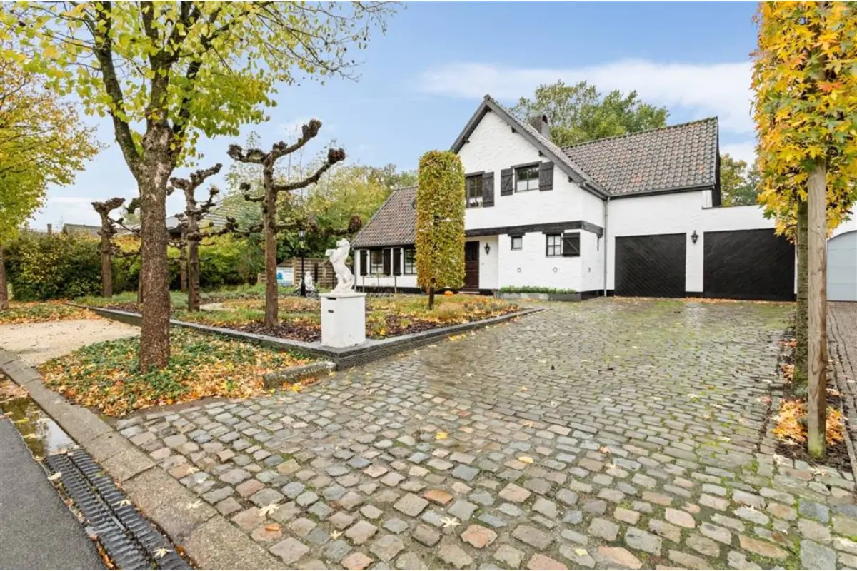 Huis te  koop in Nijlen 2560 575000.00€ 4 slaapkamers 258.00m² - Zoekertje 663113