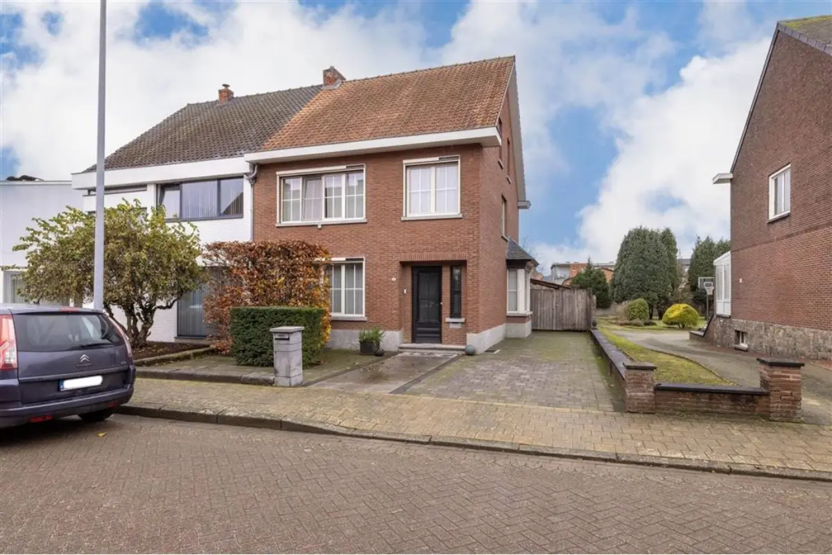 Huis te  koop in Herentals 2200 495000.00€ 4 slaapkamers 232.00m² - Zoekertje 663208