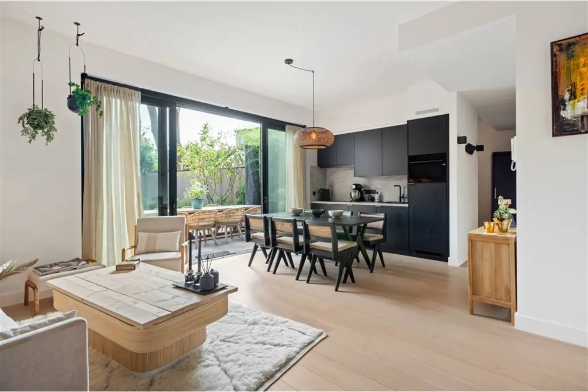 Appartement te  koop in Mortsel 2640 288000.00€ 1 slaapkamers 61.00m² - Zoekertje 664105