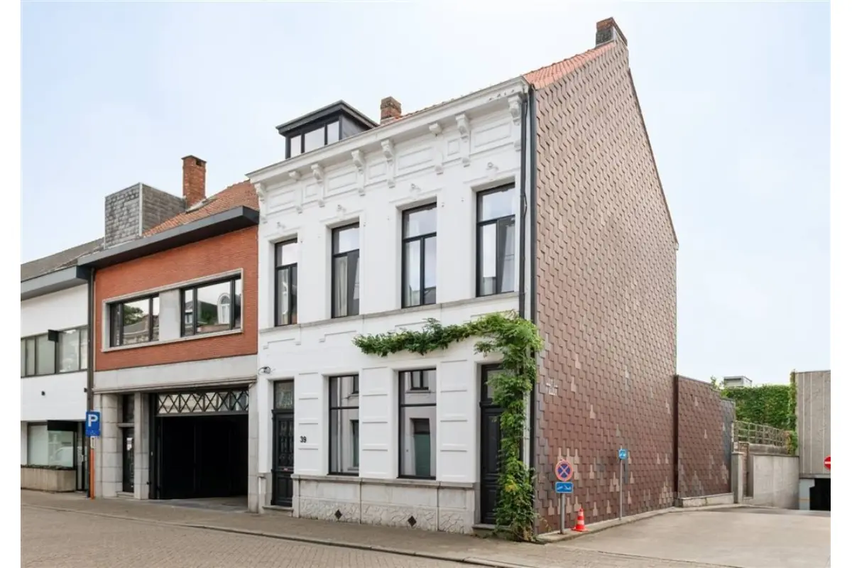 Huis te  koop in Herentals 2200 619000.00€ 5 slaapkamers 327.00m² - Zoekertje 663567