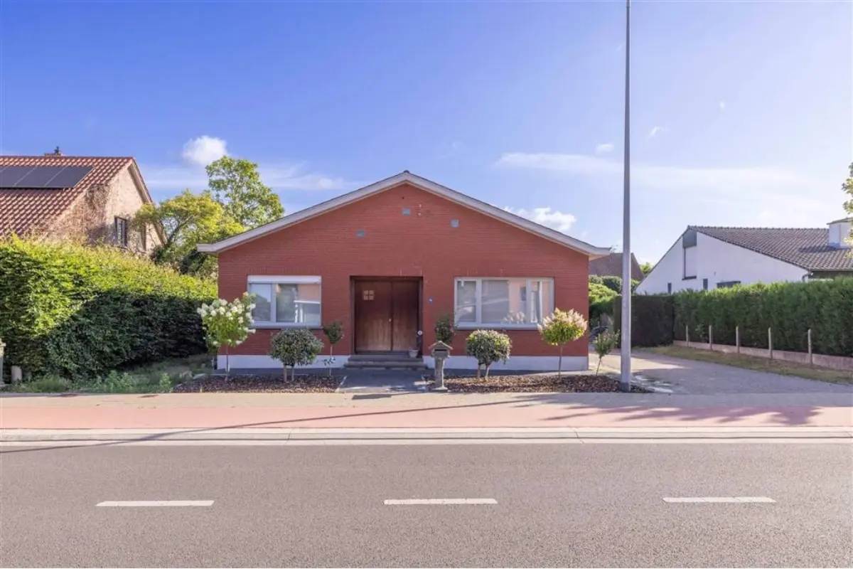 Huis te  koop in Noorderwijk 2200 379000.00€ 3 slaapkamers 196.00m² - Zoekertje 664550