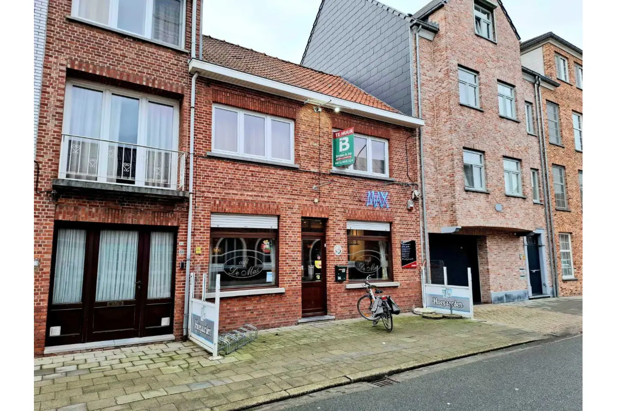 Handelszaak te  huur in Geel 2440 1250.00€  slaapkamers 160.00m² - Zoekertje 664853