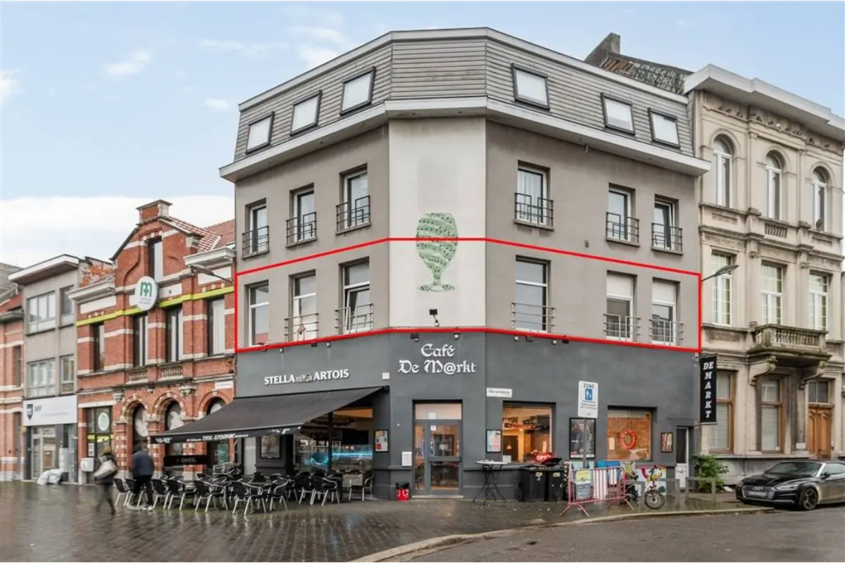 Appartement te  koop in Merksem 2170 154000.00€ 2 slaapkamers 103.00m² - Zoekertje 664620