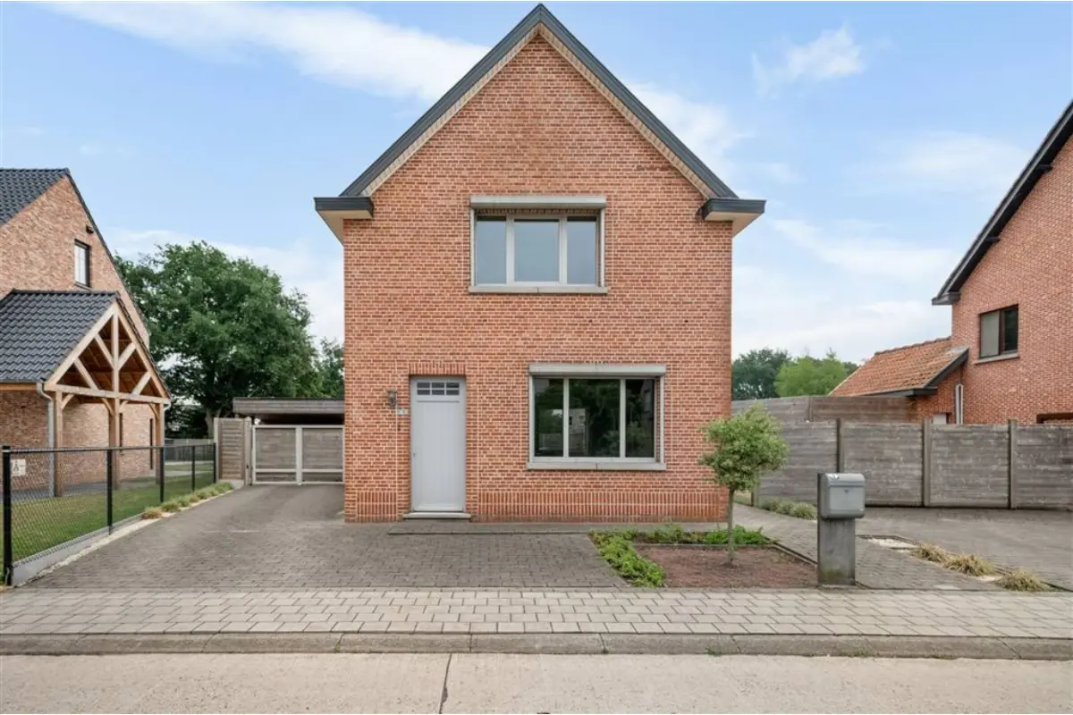 Huis te  koop in Olen 2250 469000.00€ 2 slaapkamers 141.00m² - Zoekertje 664551